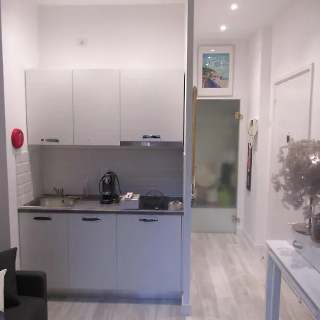 Le Ptit Nicois Sur Le Port Apartment Nice